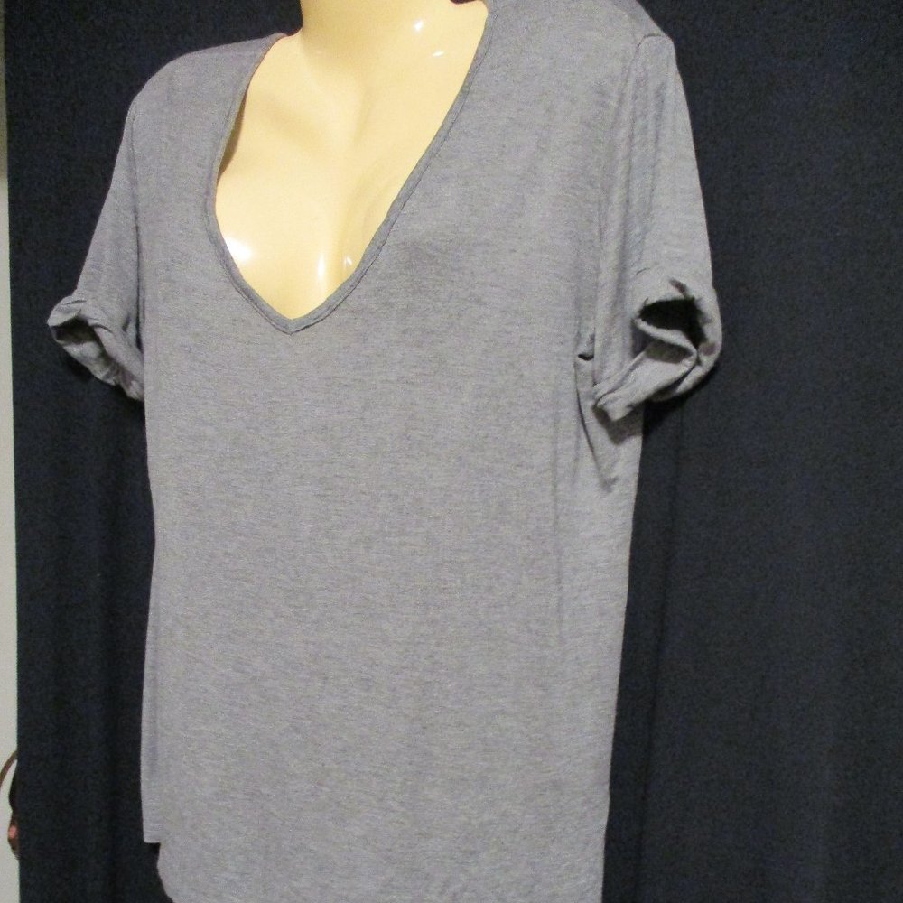 Unbranded Gray Short Sleeves Scoop Neck Pullover Casual Top -- Final Price - Picture 3 of 7